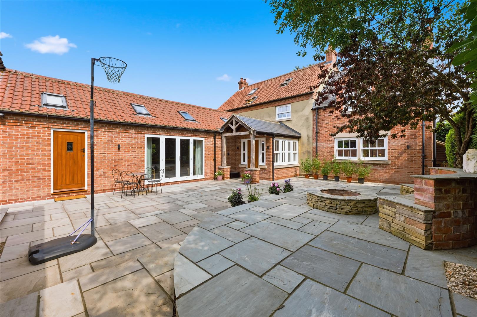 Dale House Main Street  Bleasby